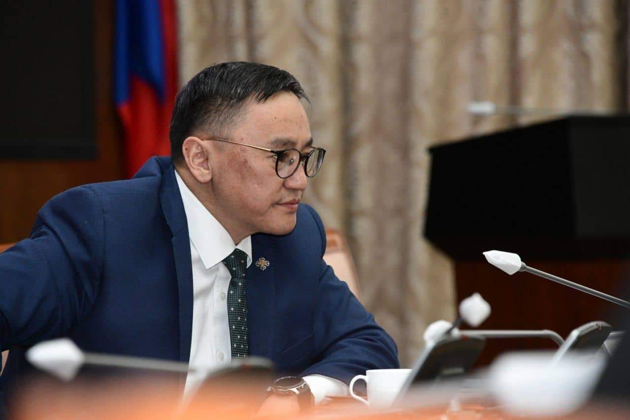 Эрүүл мэндийн сайд Ж.Чинбүрэн, Зам, тээврийн сайд Б.Дэлгэрсайхан нарт ёс зүйн хариуцлага тооцох асуудлыг хэлэлцэнэ