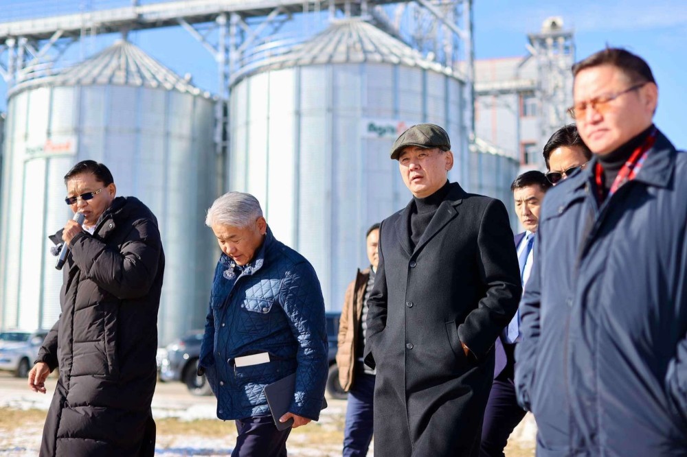 Монгол Улсын Ерөнхийлөгч Ухнаагийн Хүрэлсүх “Хүнсний хангамж, аюулгүй байдал” үндэсний хөдөлгөөний хүрээнд үндэсний үйлдвэрлэгч аж ахуйн нэгжүүдэд ажиллалаа