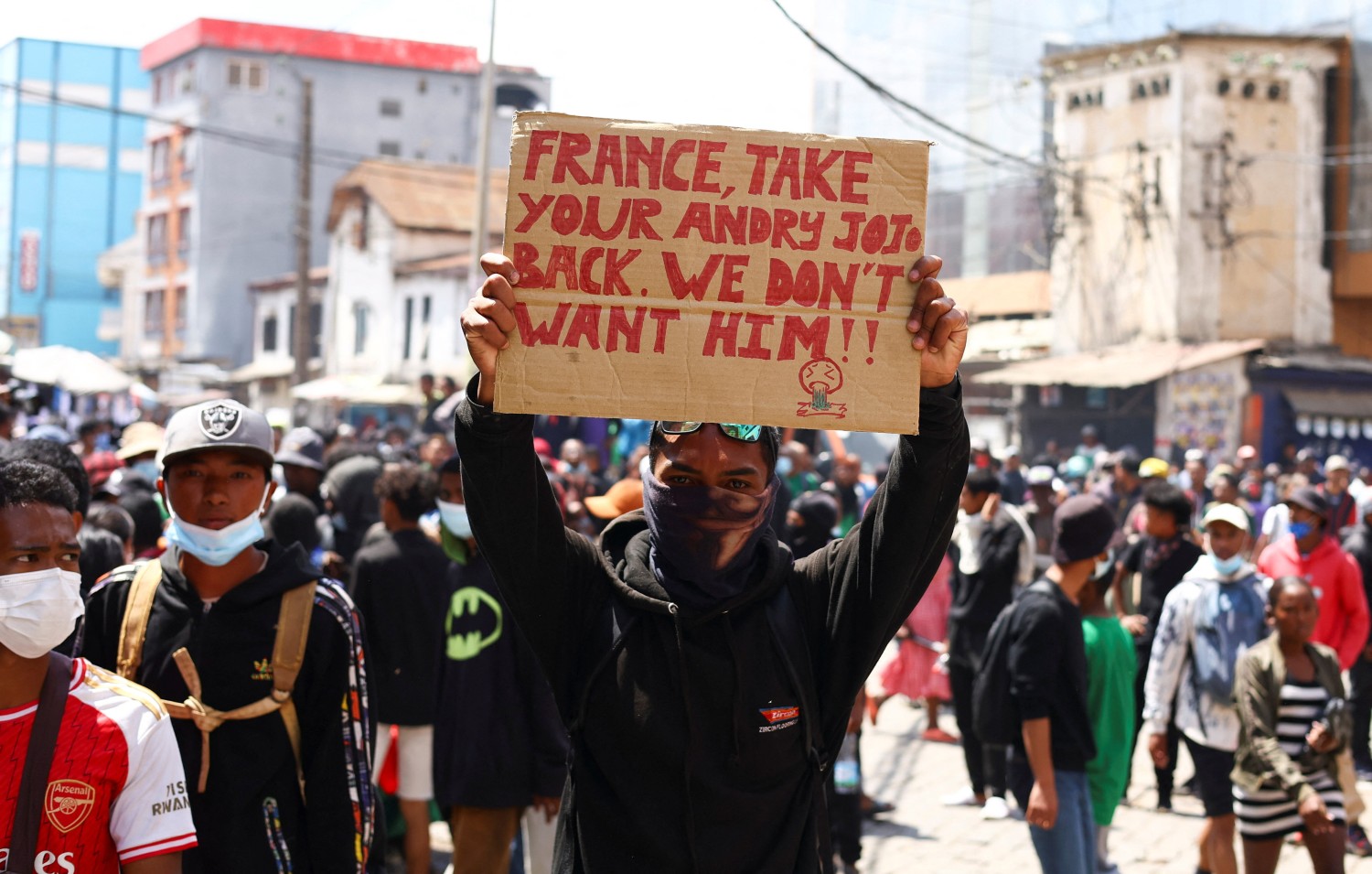 Gen Z үеийнхний эсэргүүцлийн дараа Мадагаскарын ерөнхийлөгч зугтжээ